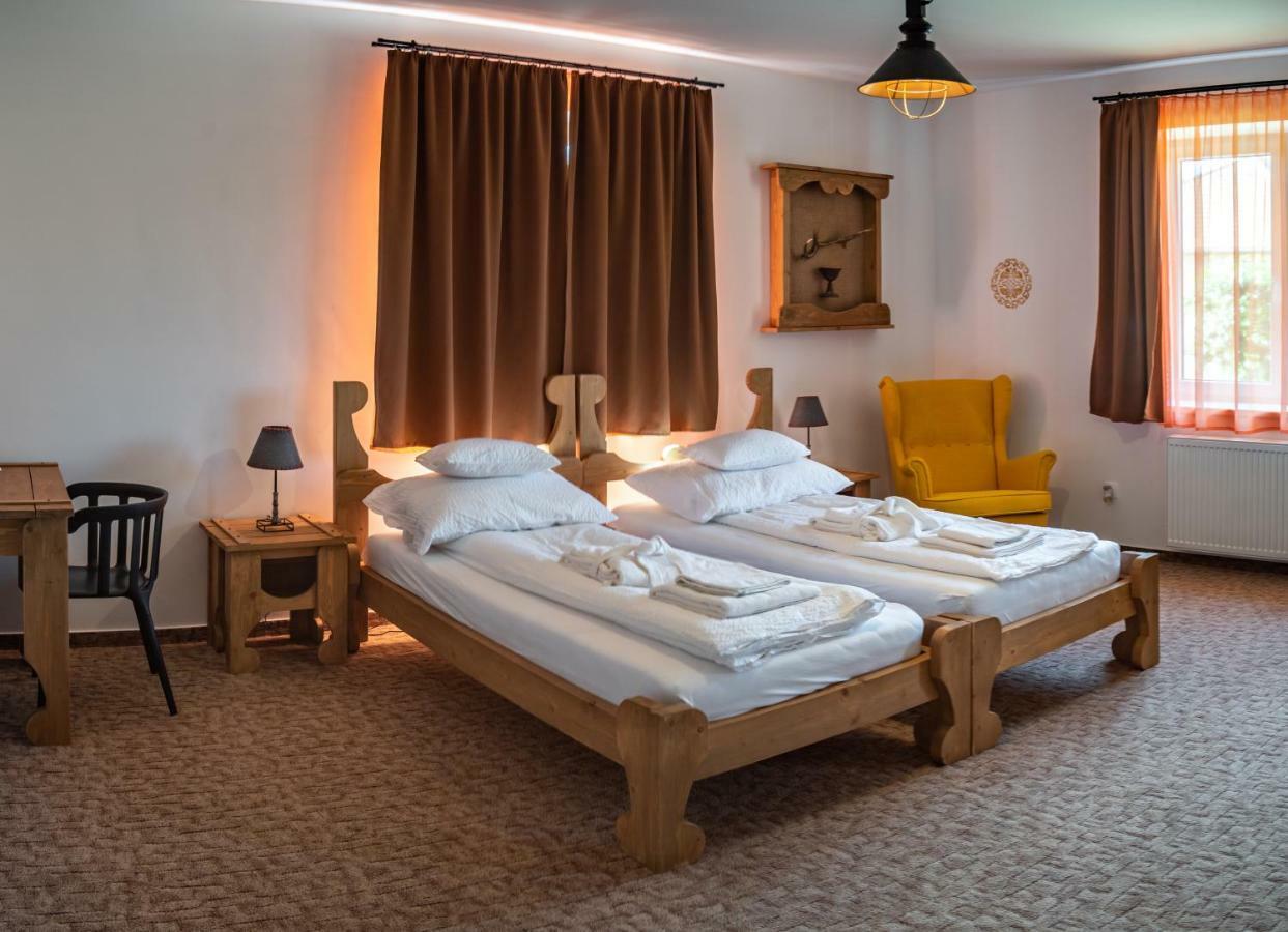 Szabolcs Vezér Panzió Bed and Breakfast Exterior foto